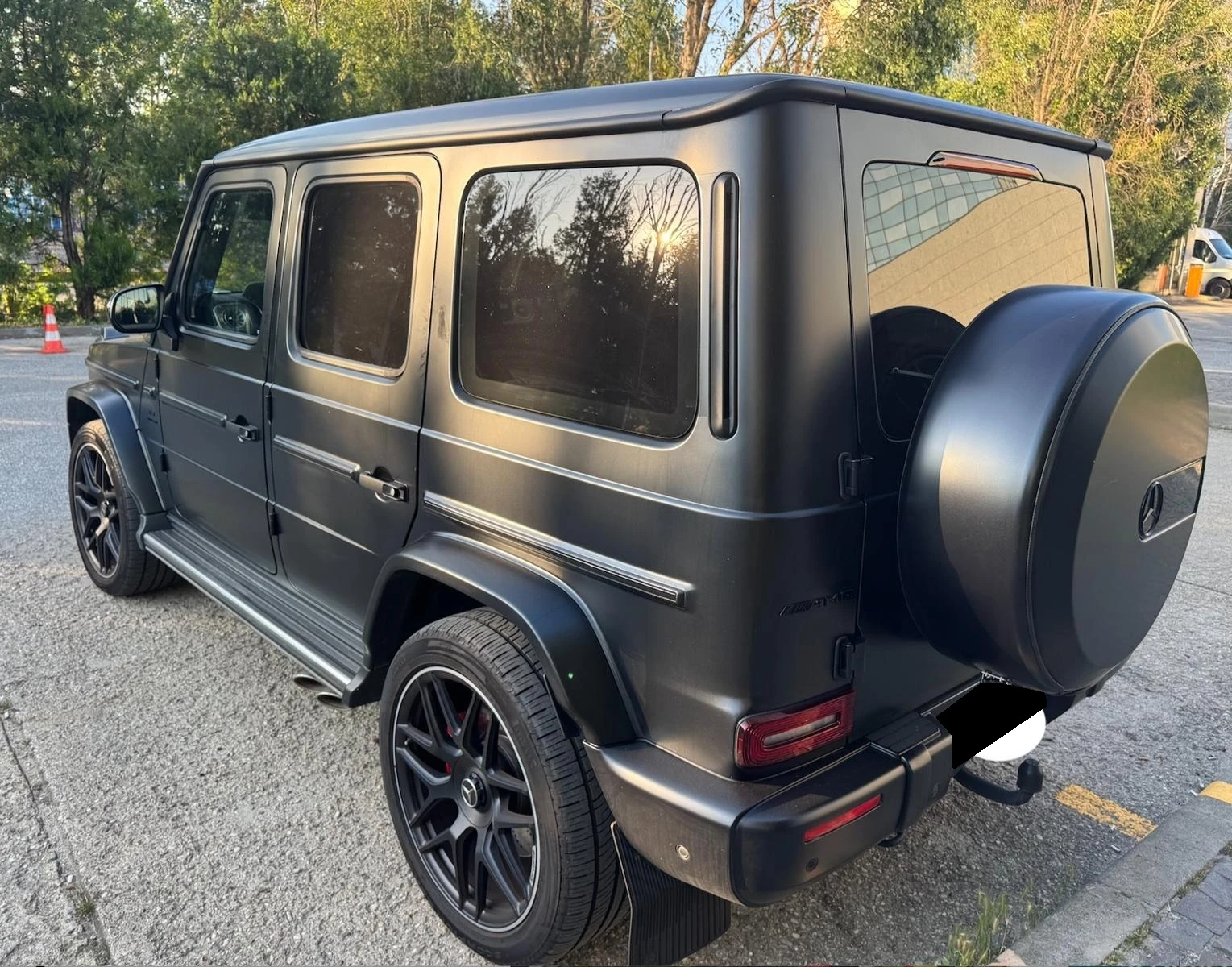 Mercedes-Benz G 63 AMG 4-MATIC/NIGHT/MAGNO/CARBON/BURM/360/SUPERIOR/ - изображение 4