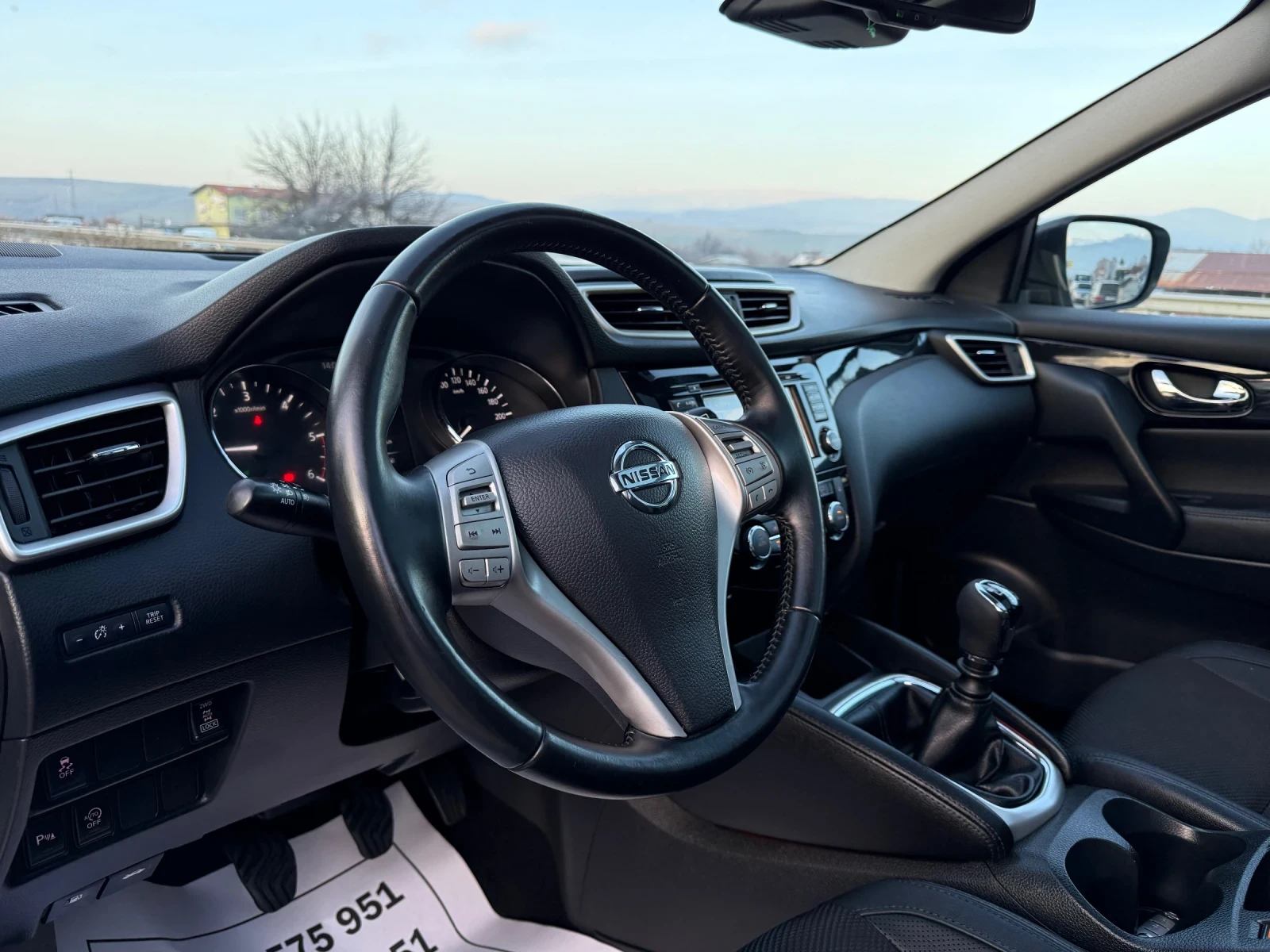 Nissan Qashqai 1.6-dci-4x4-TEKNA-KAMERA-360-PANORAMA-PODGREV-TOP - изображение 8