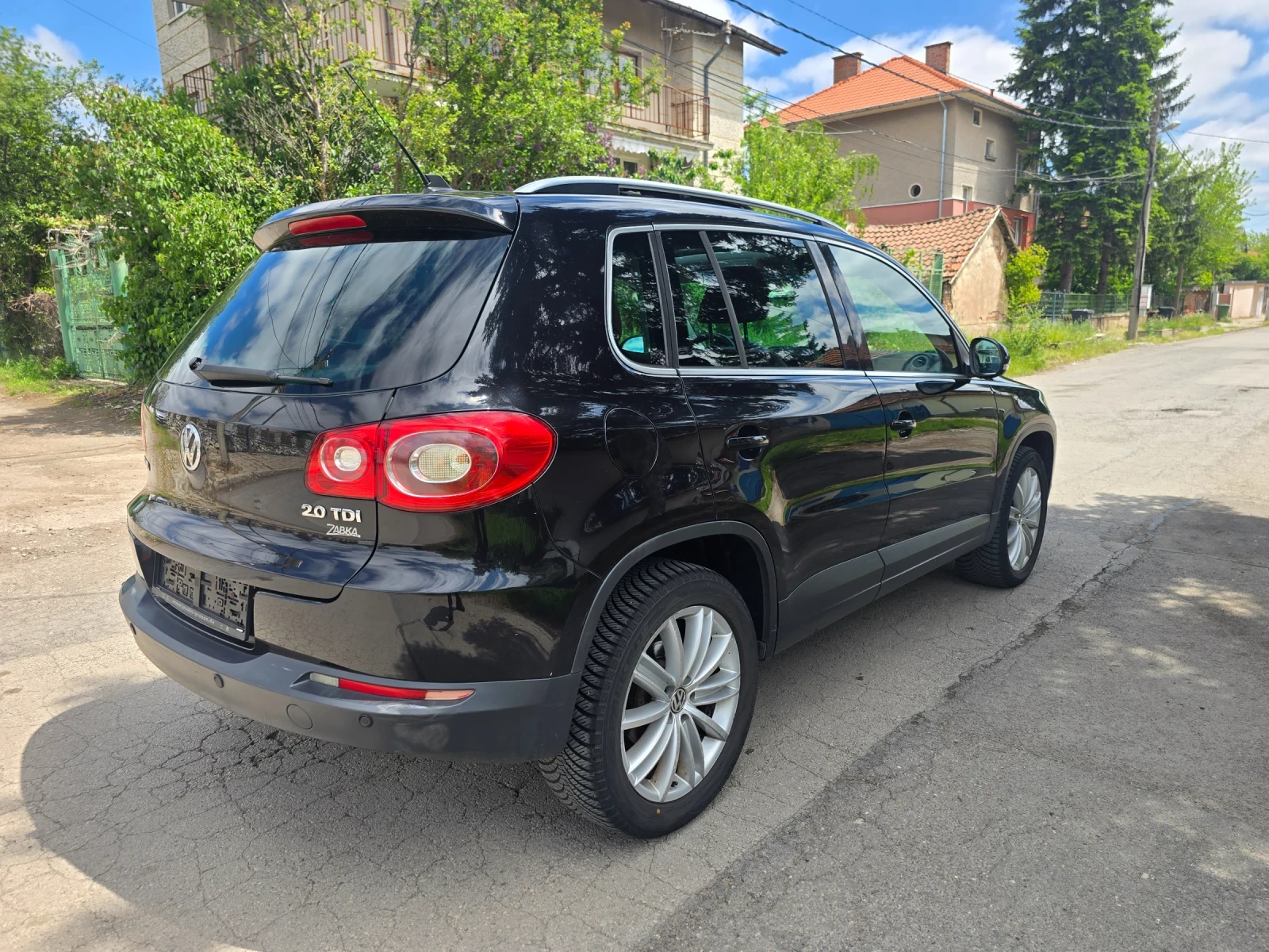 VW Tiguan 2.0TDI 4MOTION КОЖА DSG PANORAMA BI-XENON КАМЕРА, снимка 6 - Автомобили и джипове - 54594523