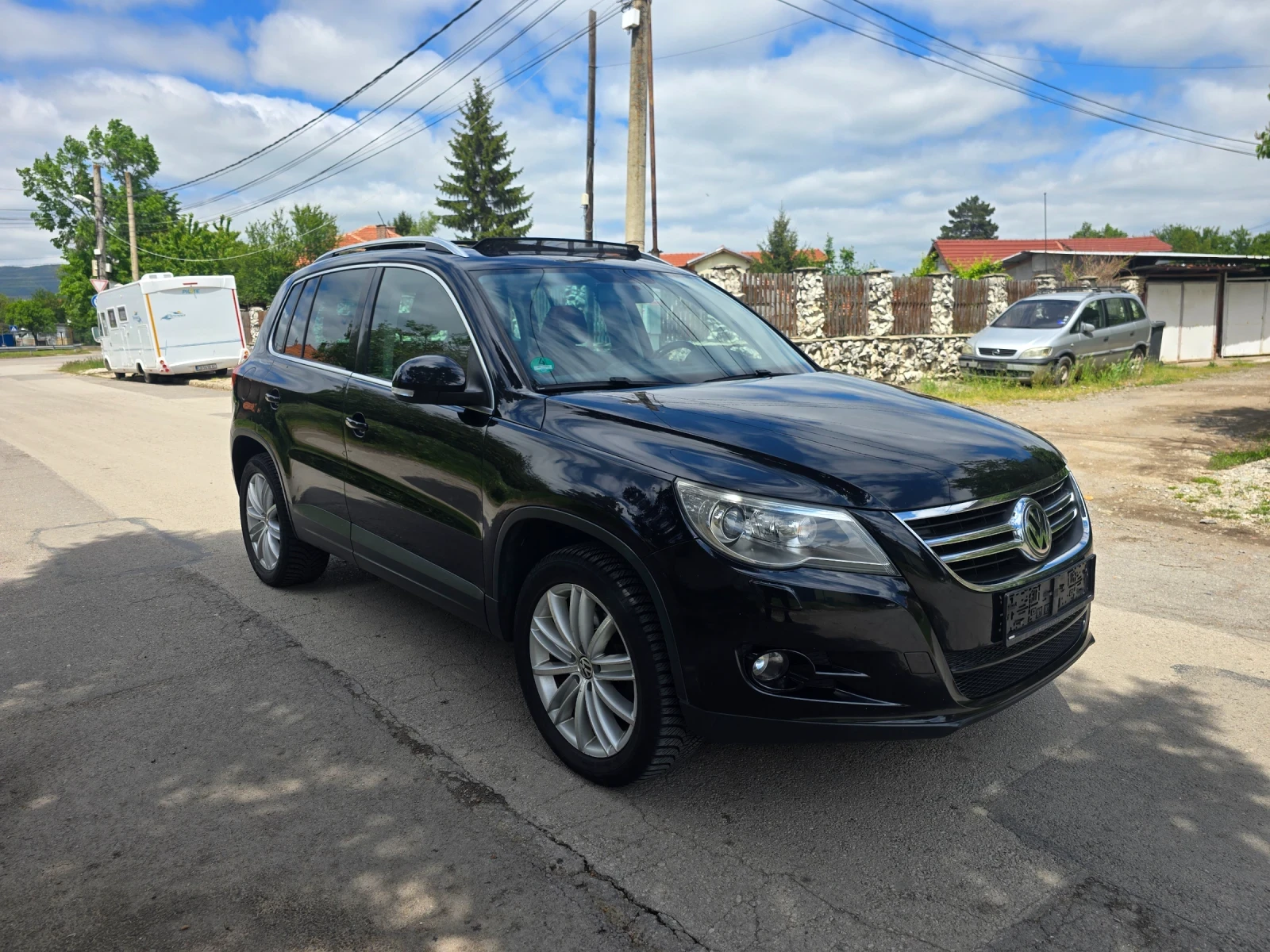 VW Tiguan 2.0TDI 4MOTION КОЖА DSG PANORAMA BI-XENON КАМЕРА, снимка 3 - Автомобили и джипове - 54594523