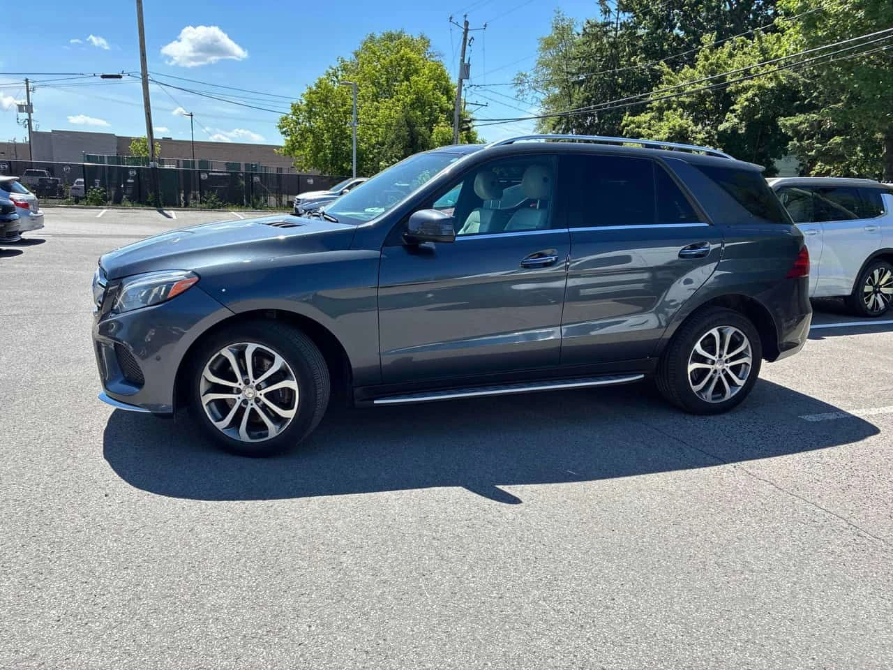 Mercedes-Benz GLE 350 d * ПОДГРЕВИ * ПАНО * KEYLESS * CARFAX