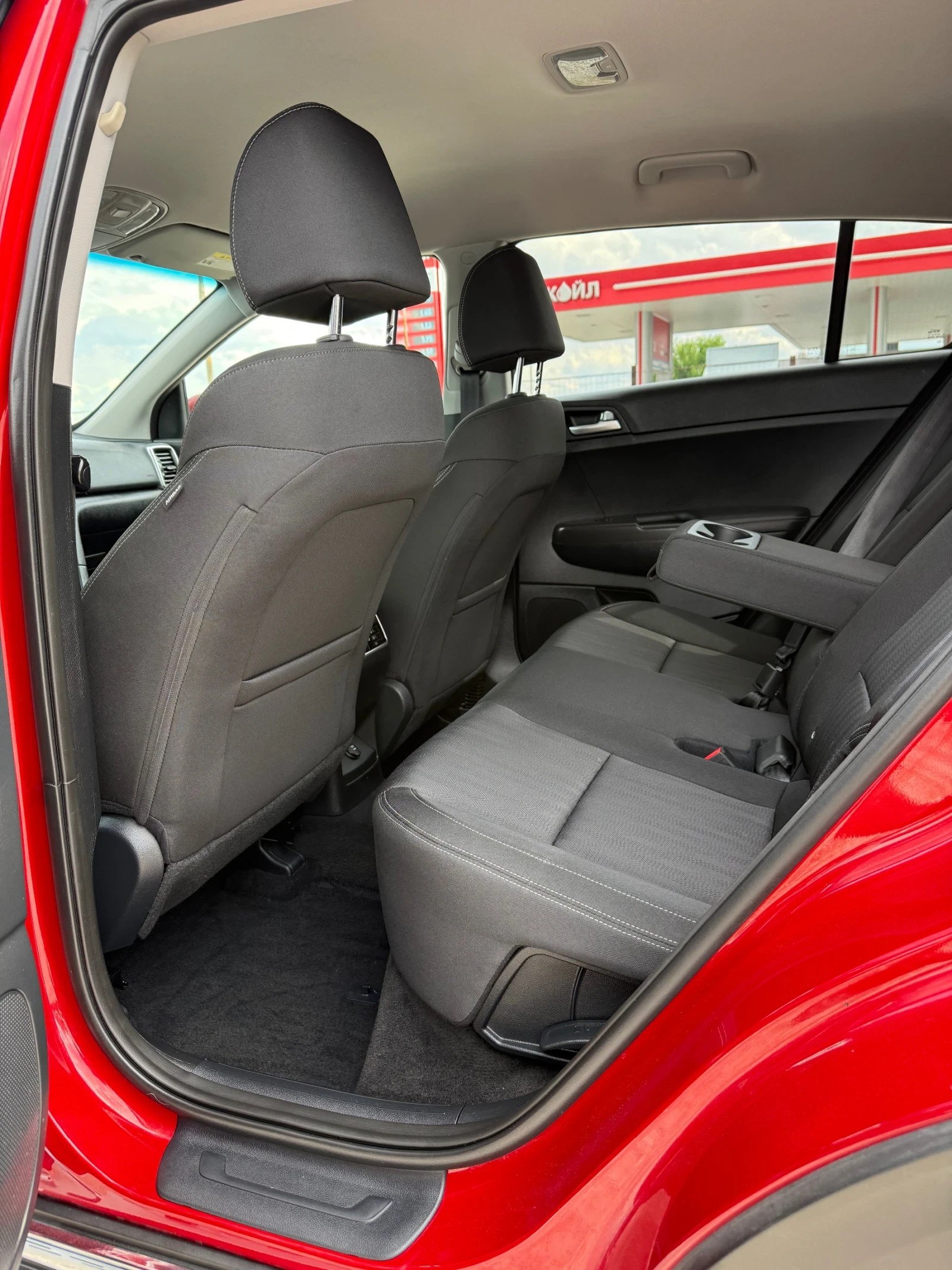 Kia Sportage 2.4 GDI AWD , снимка 11 - Автомобили и джипове - 54930140