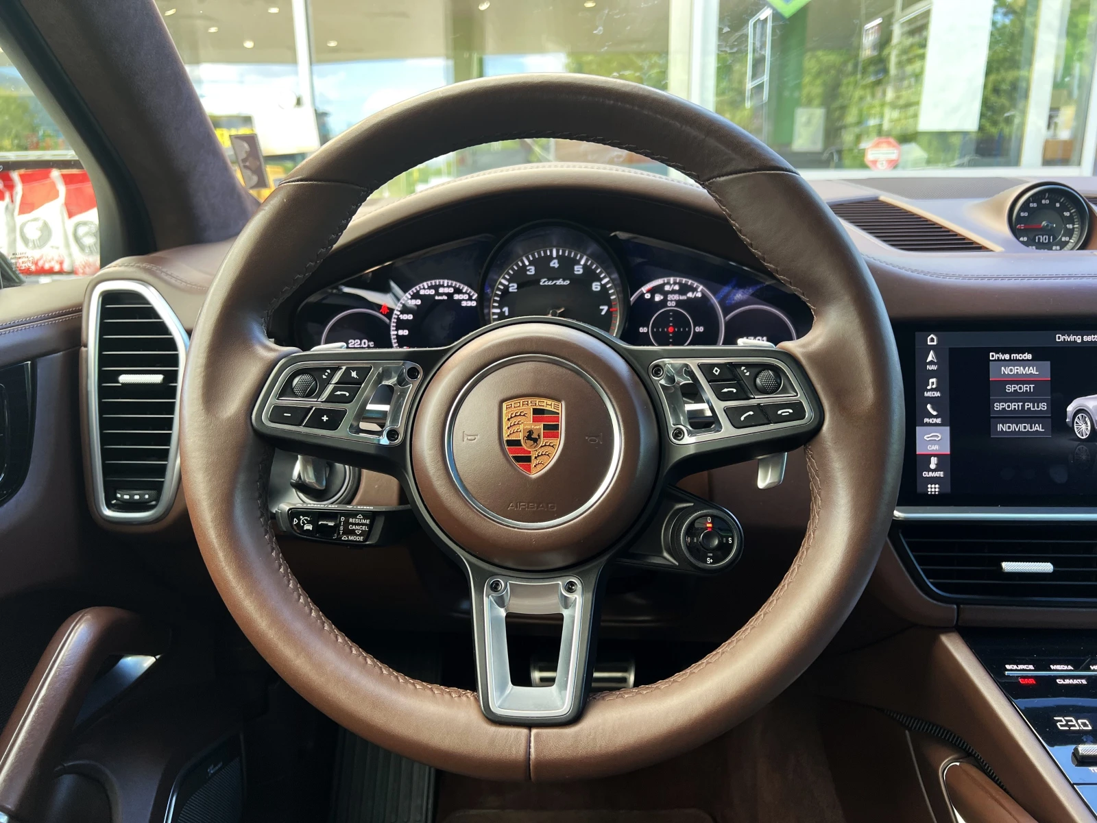 Porsche Cayenne TURBO / BURMESTER / SPORT CHRONO / 360/ SOFT CLOSE, снимка 12 - Автомобили и джипове - 54970514