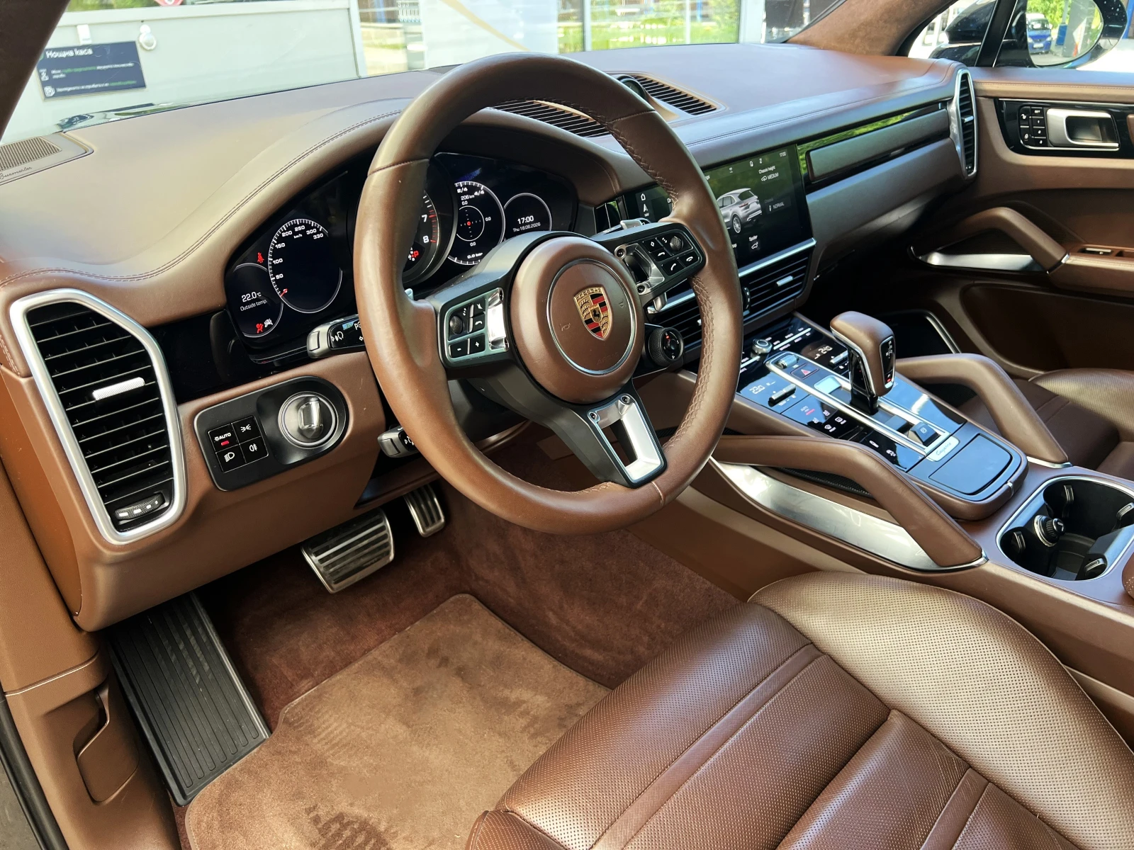 Porsche Cayenne TURBO / BURMESTER / SPORT CHRONO / 360/ SOFT CLOSE, снимка 9 - Автомобили и джипове - 54970514