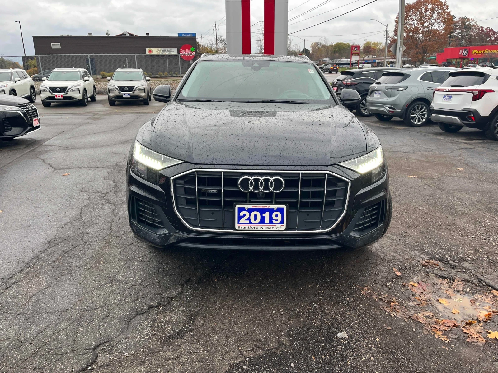 Audi Q8 Technik/B&O/Pano/Distronic/360/Одбухване, снимка 2 - Автомобили и джипове - 54972898