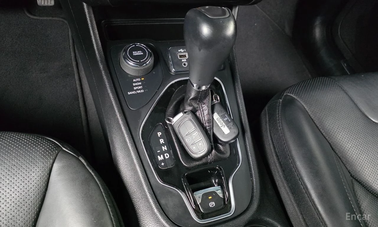 Jeep Cherokee 2.4* 4X4* LIMITED* PANORAMA* DISTRONIC* �������* � | Mobile.bg � ����������� 13