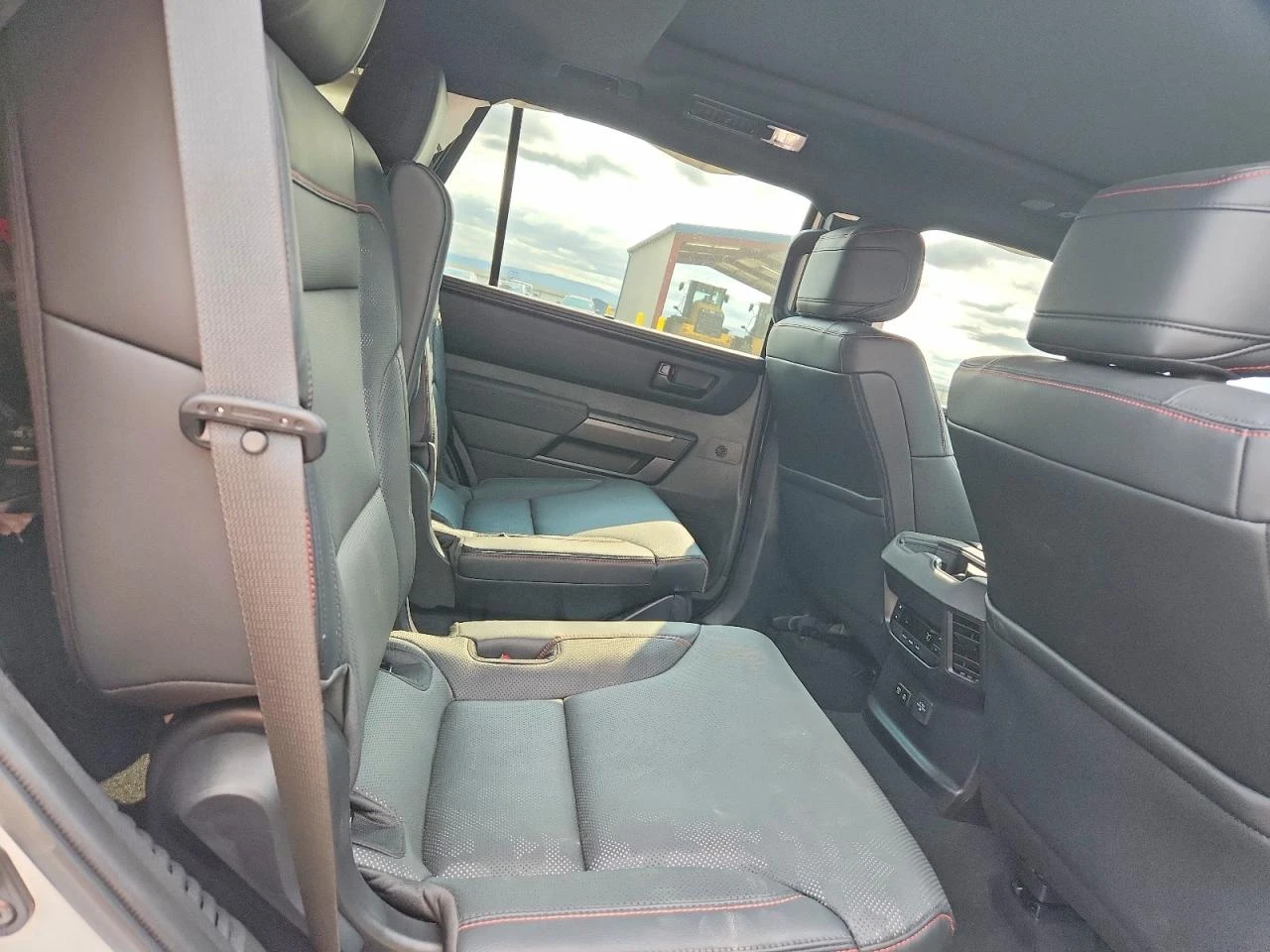 Toyota Sequoia 3.4l Trd Pro, снимка 11 - Автомобили и джипове - 56454345