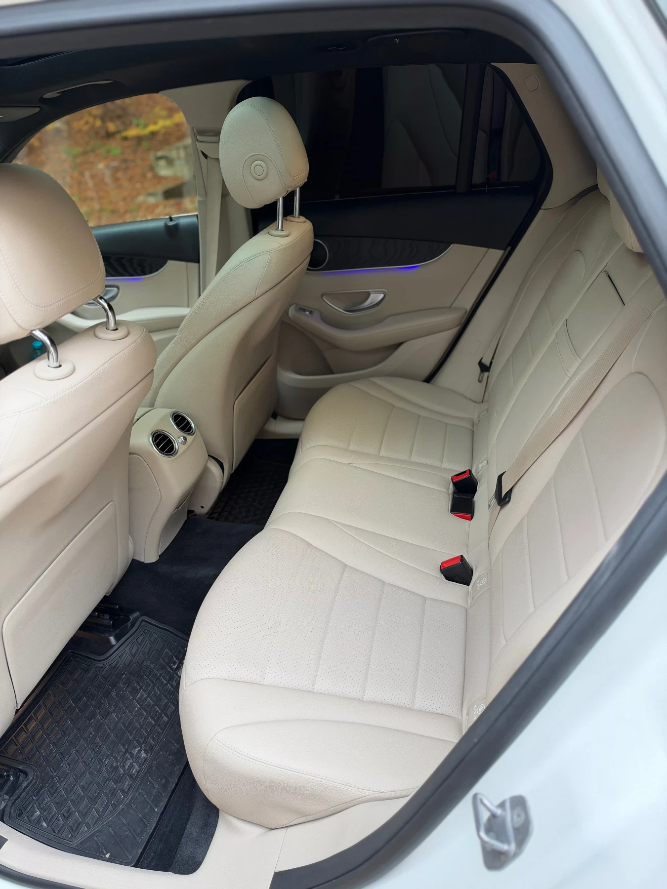 Mercedes-Benz GLC 300 AMG , снимка 14 - Автомобили и джипове - 56643906