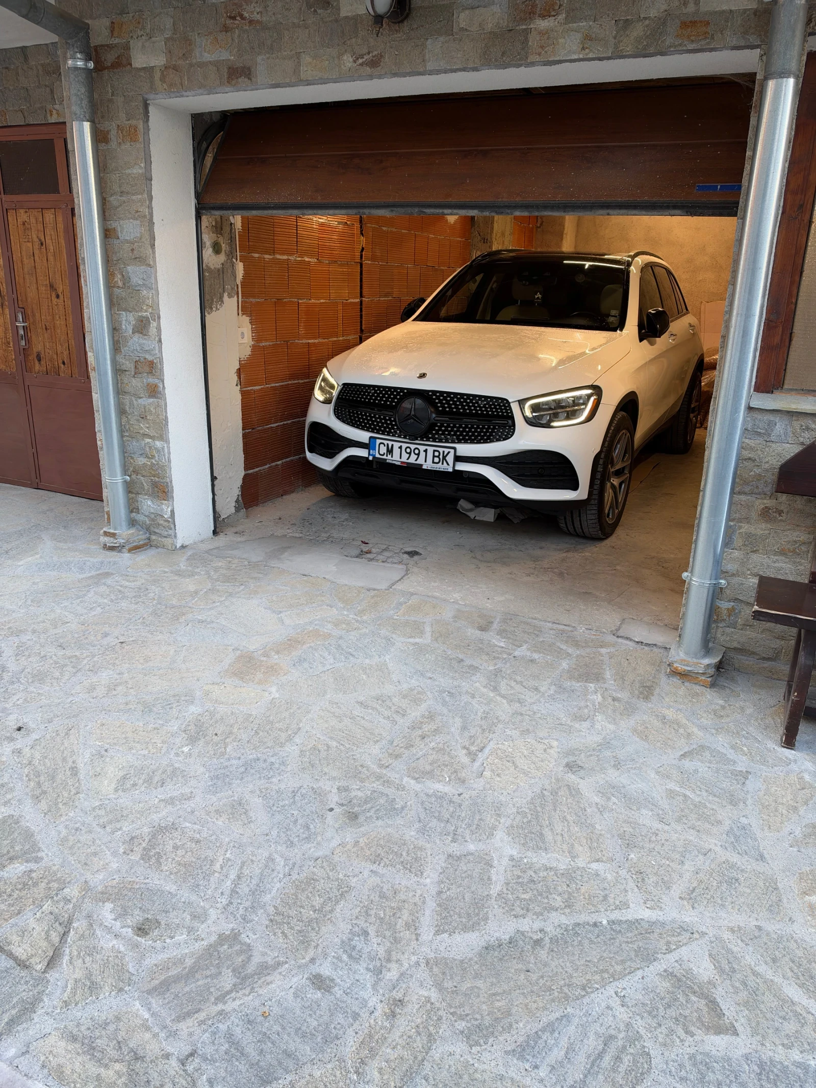 Mercedes-Benz GLC 300 AMG , снимка 3 - Автомобили и джипове - 56643906