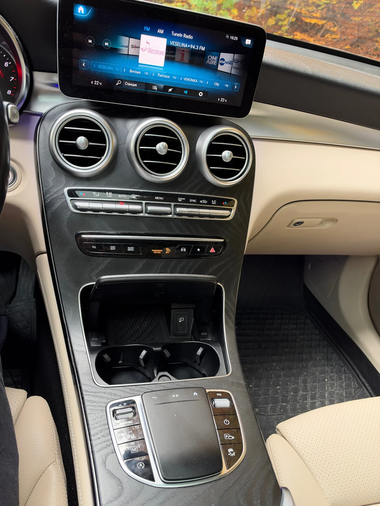 Mercedes-Benz GLC 300 AMG , снимка 13 - Автомобили и джипове - 56643906