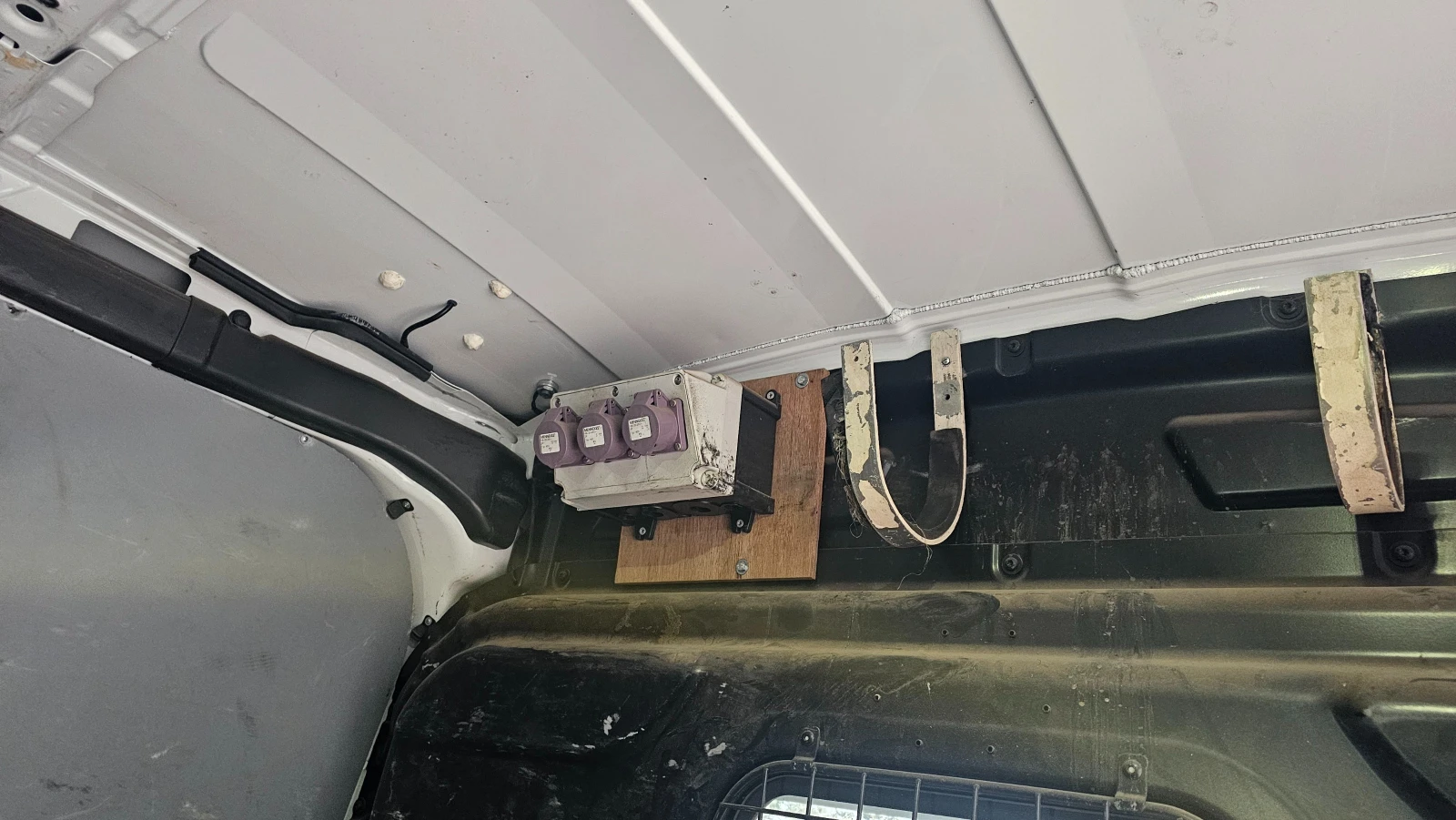 Ford Transit 2.2TDCI-6ск. Автопилот, Блутуут - изображение 9