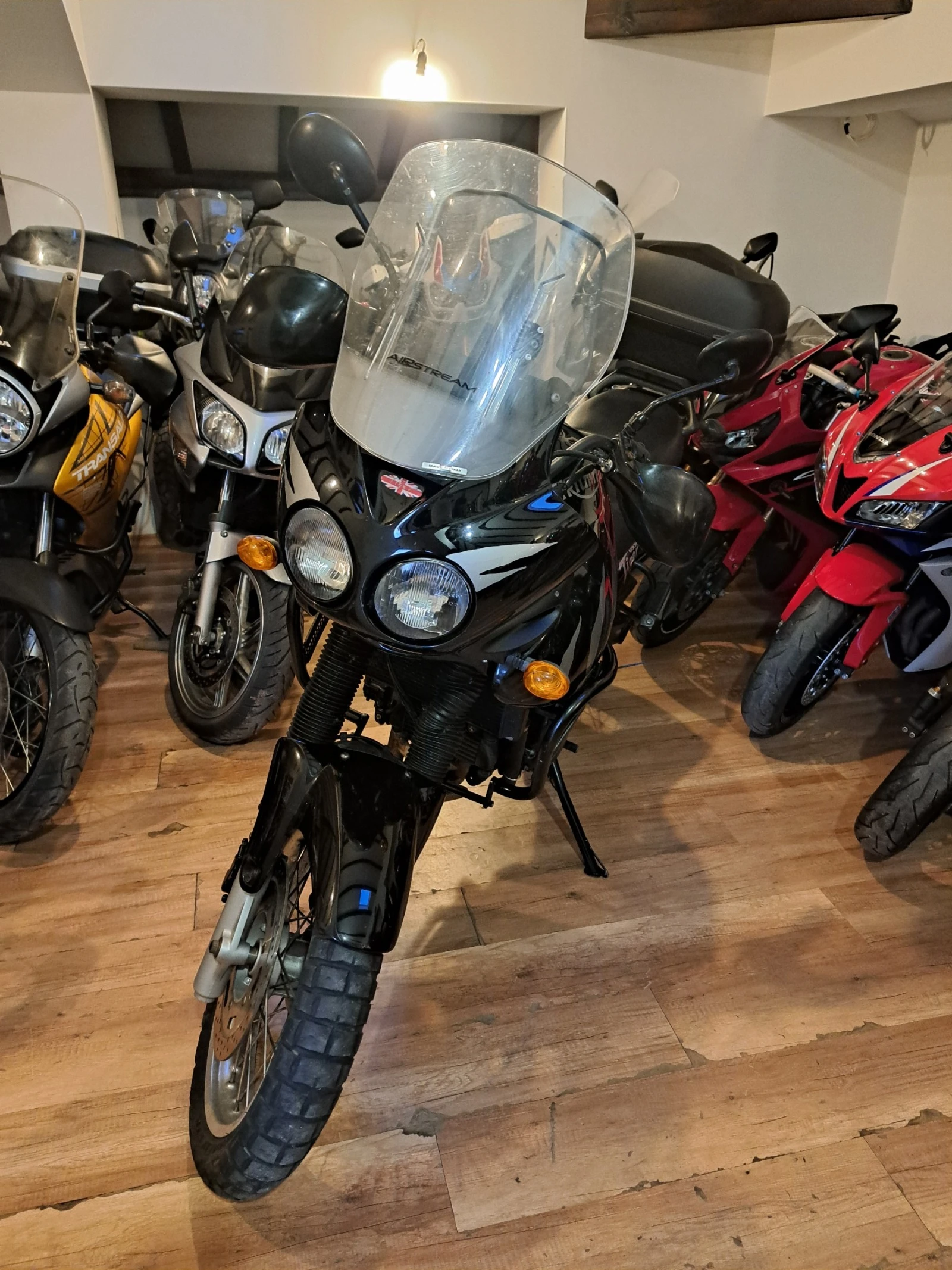 Triumph Tiger 955 - изображение 2