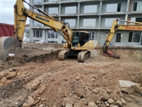 Багер Komatsu, снимка 1