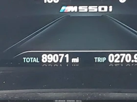 BMW 550 * M550i* XDRIVE* КОЖА* ПОДГРЕВ* ШИБИДАХ* HEAD-UP* , снимка 13