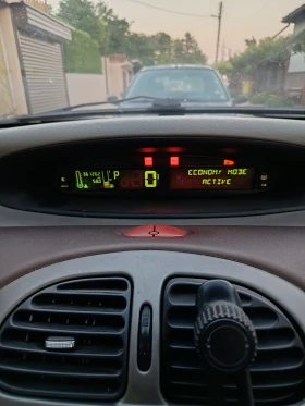 Citroen Xsara picasso - 590 € / 1153.94 лв. - 24920682 11