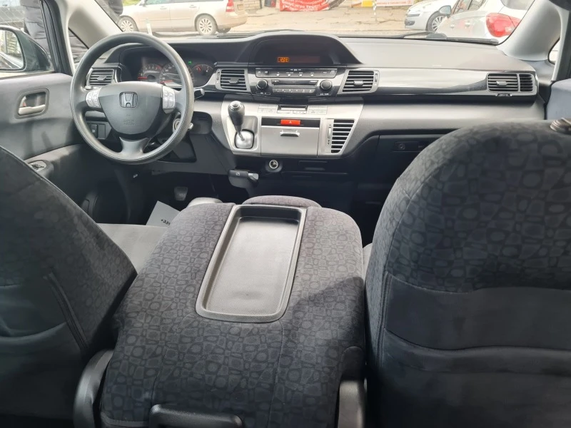 Honda Fr-v 2.0 I 6 скорости , снимка 11 - Автомобили и джипове - 44617971