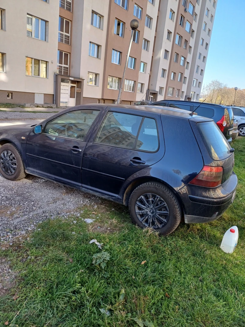 VW Golf, снимка 3 - Автомобили и джипове - 48035337