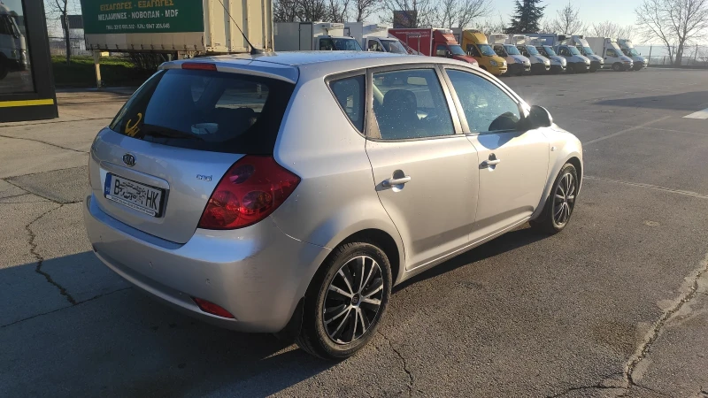 Kia Ceed, снимка 5 - Автомобили и джипове - 48507260