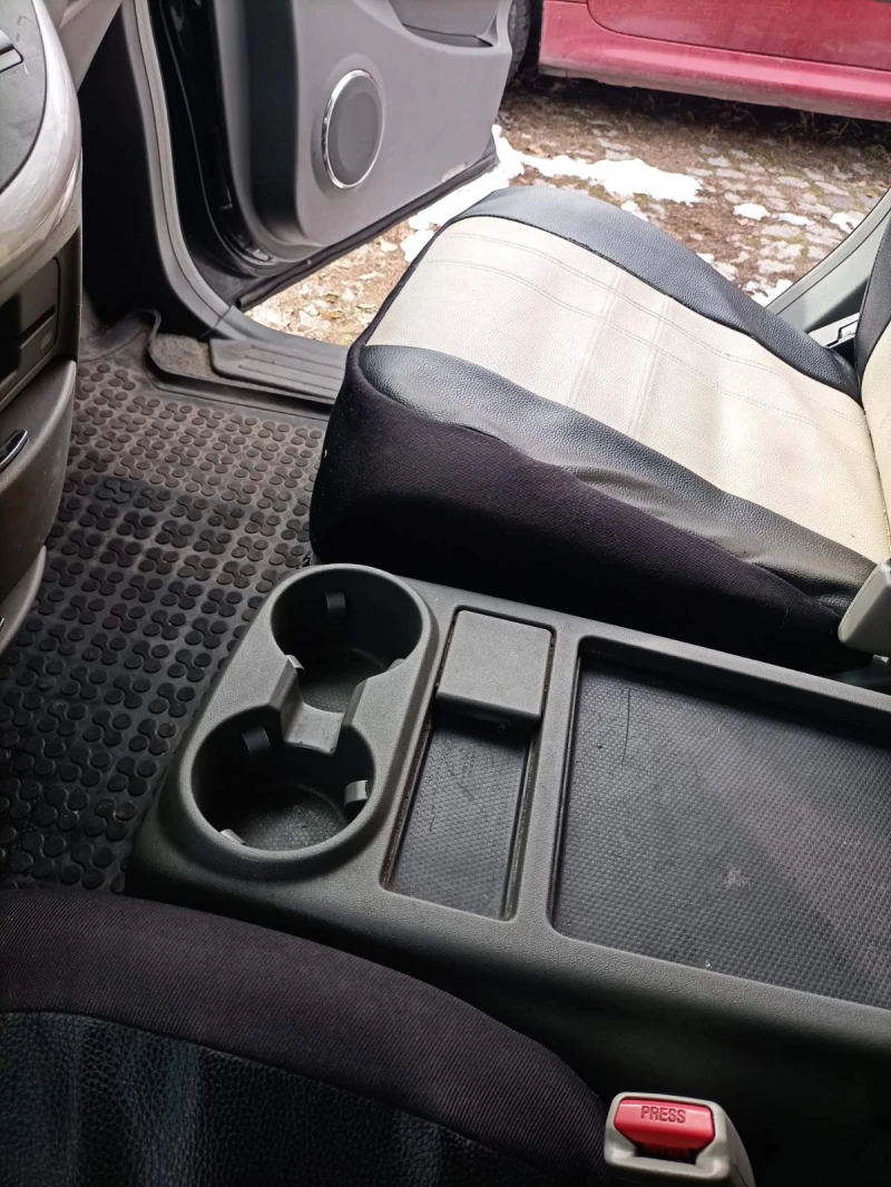 Nissan Quest 3.5S, снимка 12 - Автомобили и джипове - 48757608