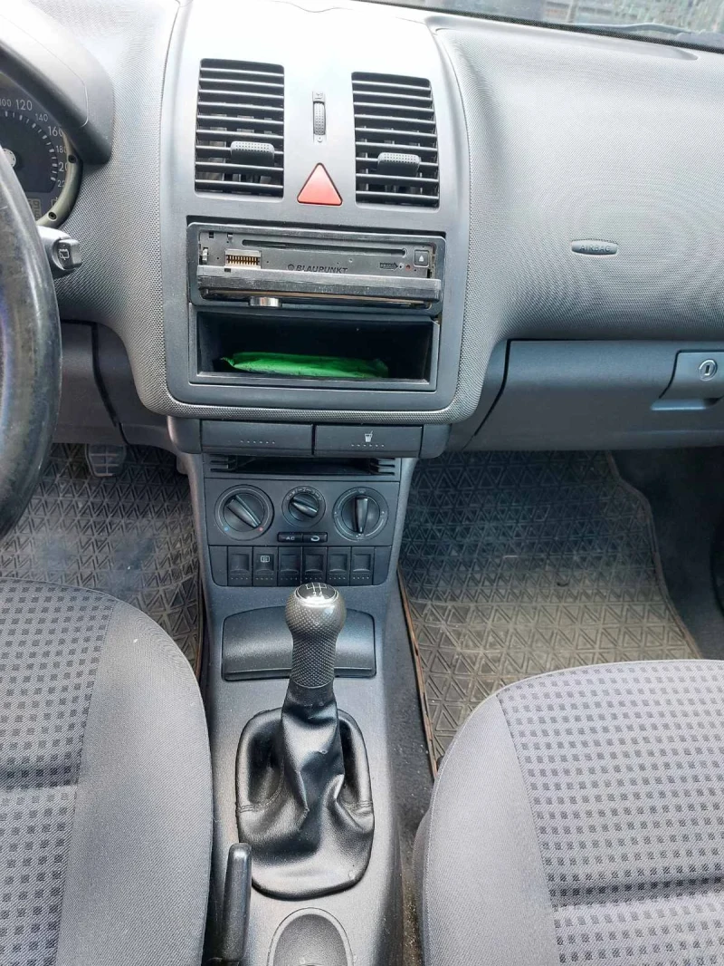 VW Polo 1.9сди, снимка 5 - Автомобили и джипове - 52245040
