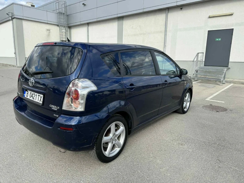 Toyota Corolla verso 2.2 D, снимка 3 - Автомобили и джипове - 51570314