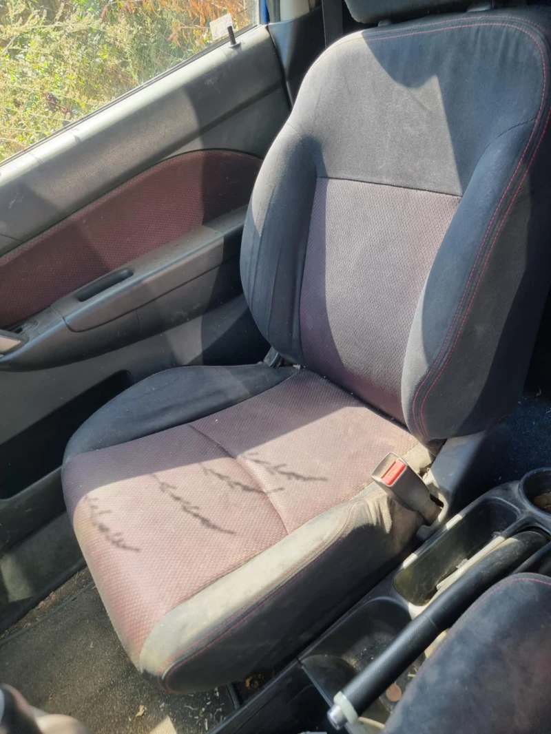 Honda Civic 1.6 16V Фейс/1.7CDTI, снимка 3 - Автомобили и джипове - 51899563