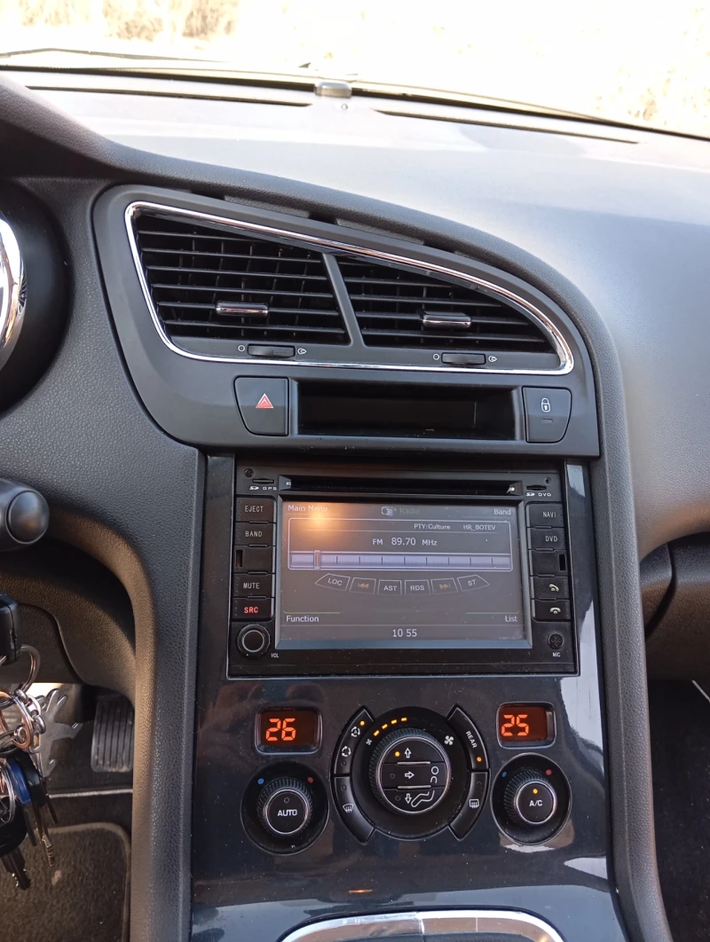 Peugeot 5008 2.0hdi, снимка 4 - Автомобили и джипове - 52660157