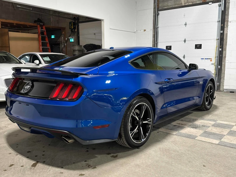 Ford Mustang GT * * CALIFORNIA * * CARFAX * * АВТО КРЕДИТ * * , снимка 4 - Автомобили и джипове - 52714900