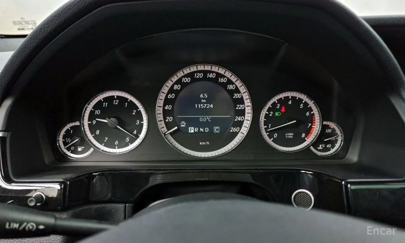 Mercedes-Benz E 200, снимка 8 - Автомобили и джипове - 52938969