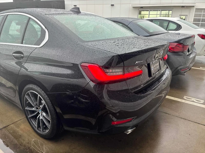 BMW 330 * 330i xDrive * CARFAX * БЕЗ ПЪРВОНАЧАЛНА ВНОСКА, снимка 4 - Автомобили и джипове - 53146666