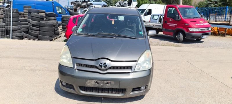 Toyota Corolla verso 2.0 d4d 5 ск. , снимка 2 - Автомобили и джипове - 33764706