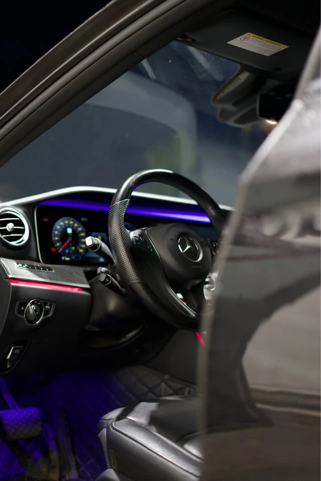 Mercedes-Benz E 400 * CARFAX * БЕЗ ПЪРВОНАЧАЛНА ВНОСКА - изображение 9