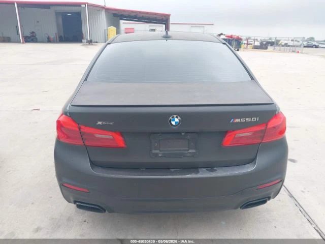 BMW 550 * M550i* XDRIVE* КОЖА* ПОДГРЕВ* ШИБИДАХ* HEAD-UP* , снимка 14 - Автомобили и джипове - 55131135