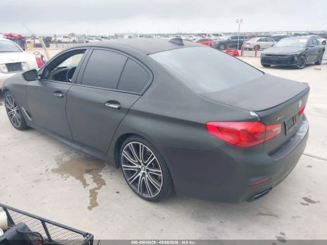 BMW 550 * M550i* XDRIVE* КОЖА* ПОДГРЕВ* ШИБИДАХ* HEAD-UP* , снимка 3 - Автомобили и джипове - 55131135