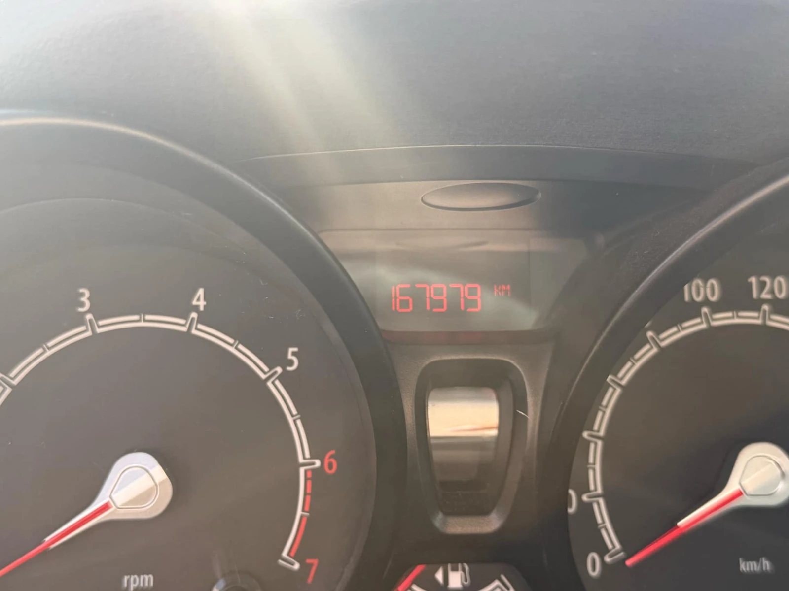 Ford Fiesta 1.4 - изображение 6
