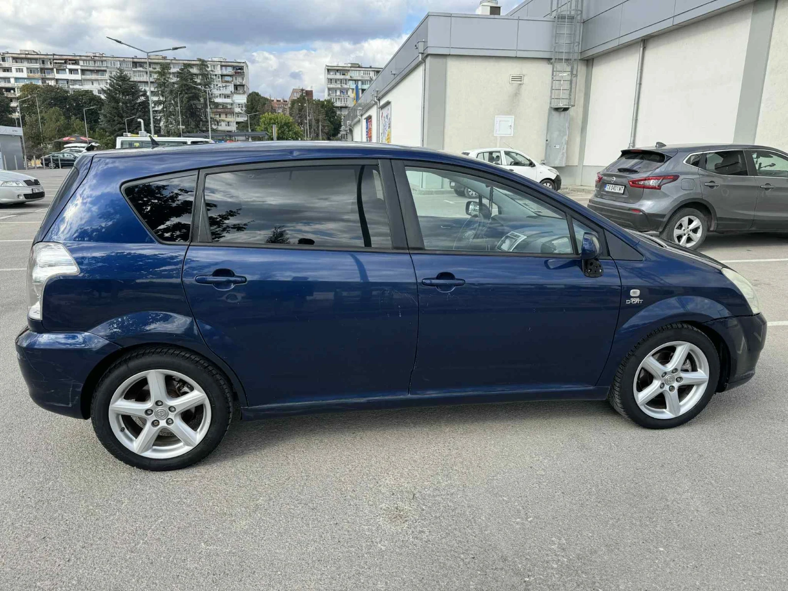 Toyota Corolla verso 2.2 D - изображение 4