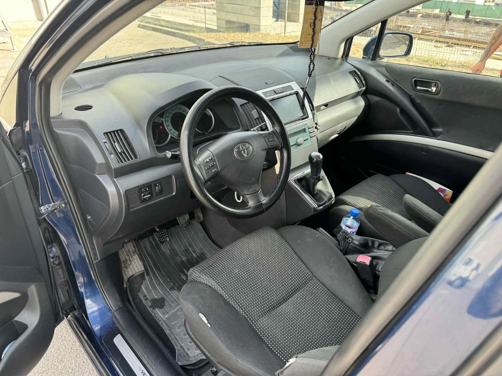Toyota Corolla verso 2.2 D - изображение 8