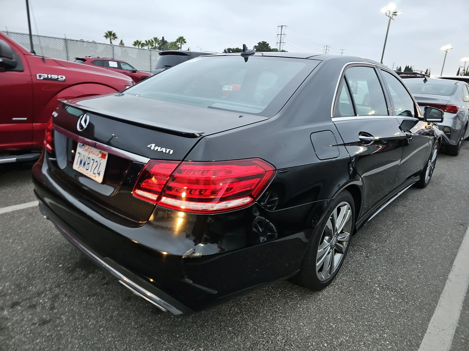 Mercedes-Benz E 350 4MATIC* KEYLESS* HARMAN* SPORT PACKAGE - изображение 3
