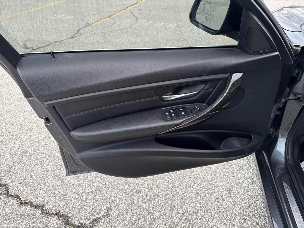 BMW 335 * 335i xDrive * CARFAX * БЕЗ ПЪРВОНАЧАЛНА ВНОСКА - изображение 10