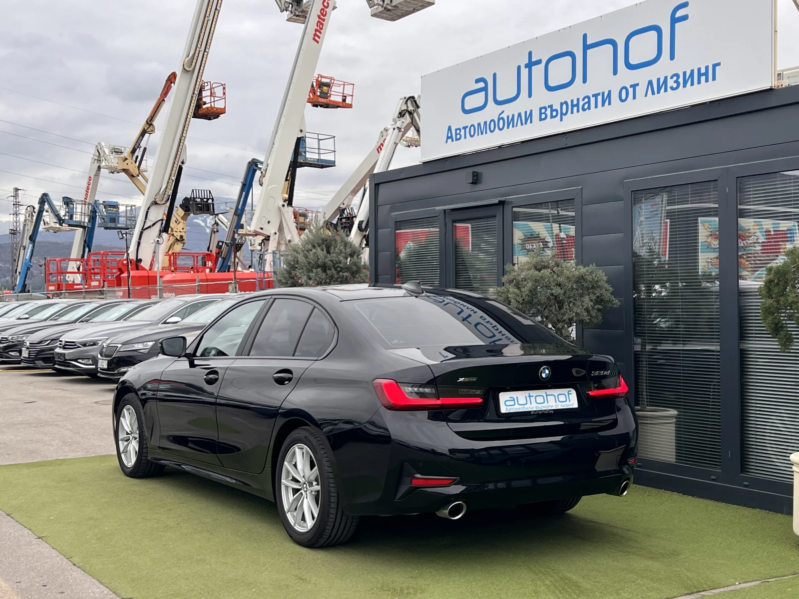 BMW 320 Advantage/Xdrive/2.0d/190k.c./8AT, снимка 3 - Автомобили и джипове - 53904209