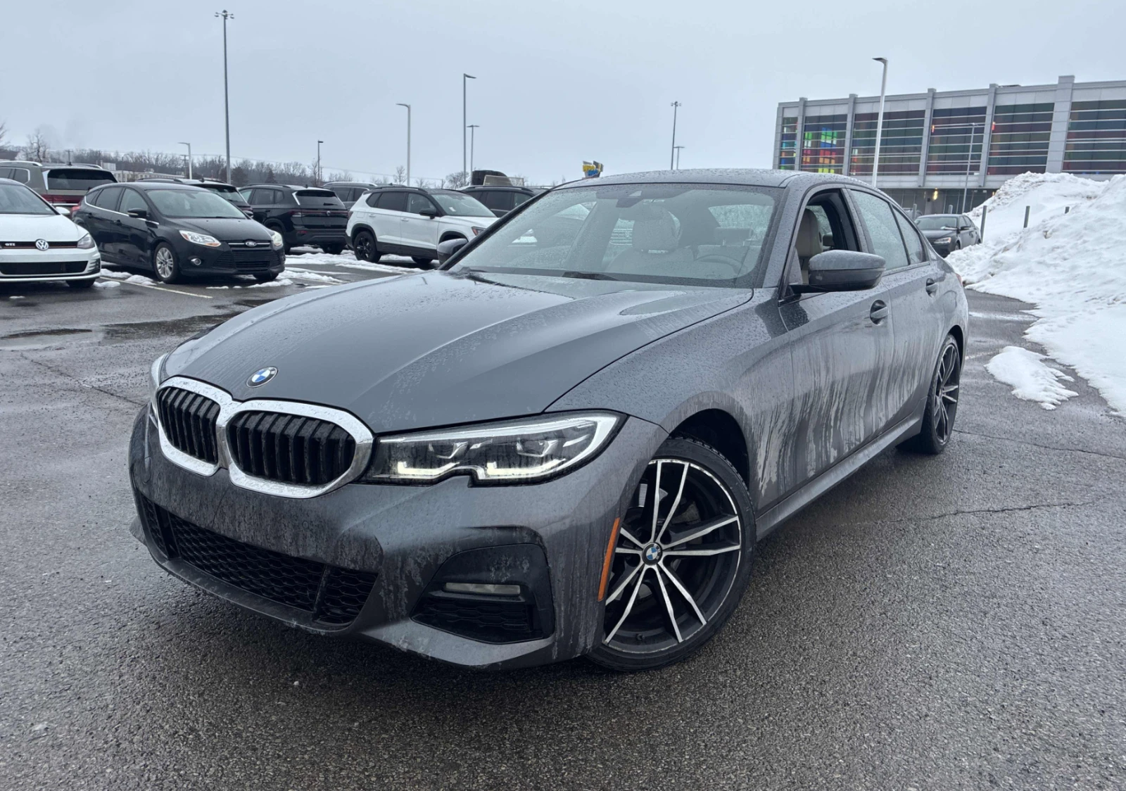 BMW 330 xDrive* MPACKAGE* Keyless* Premium audio* PANO* Me