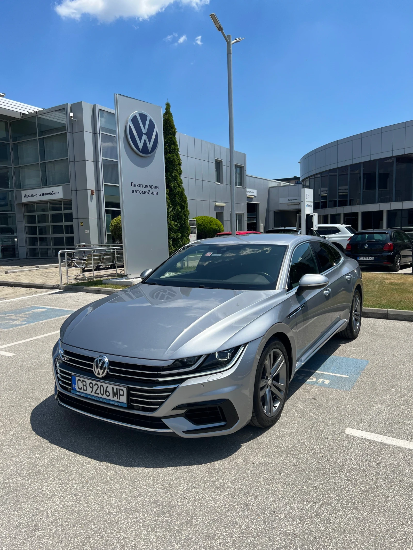 VW Arteon R-Line 240hp