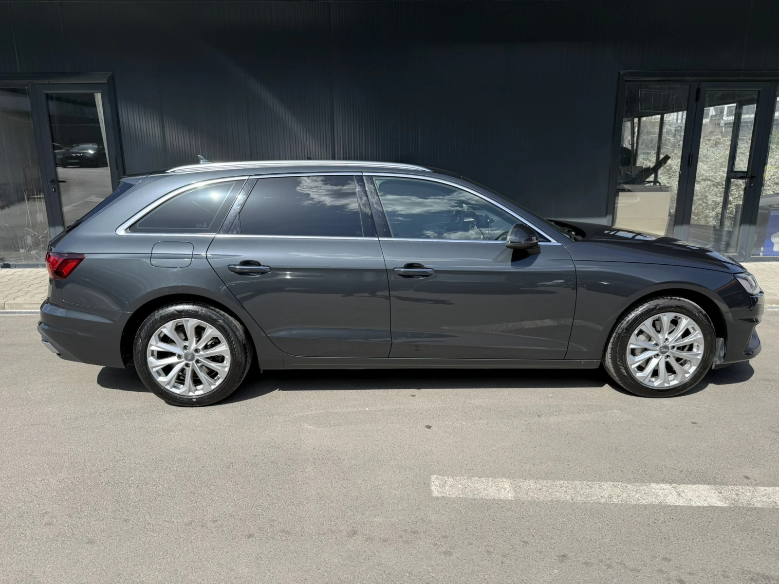Audi A4 B9 Avant Facelift, снимка 3 - Автомобили и джипове - 54302554