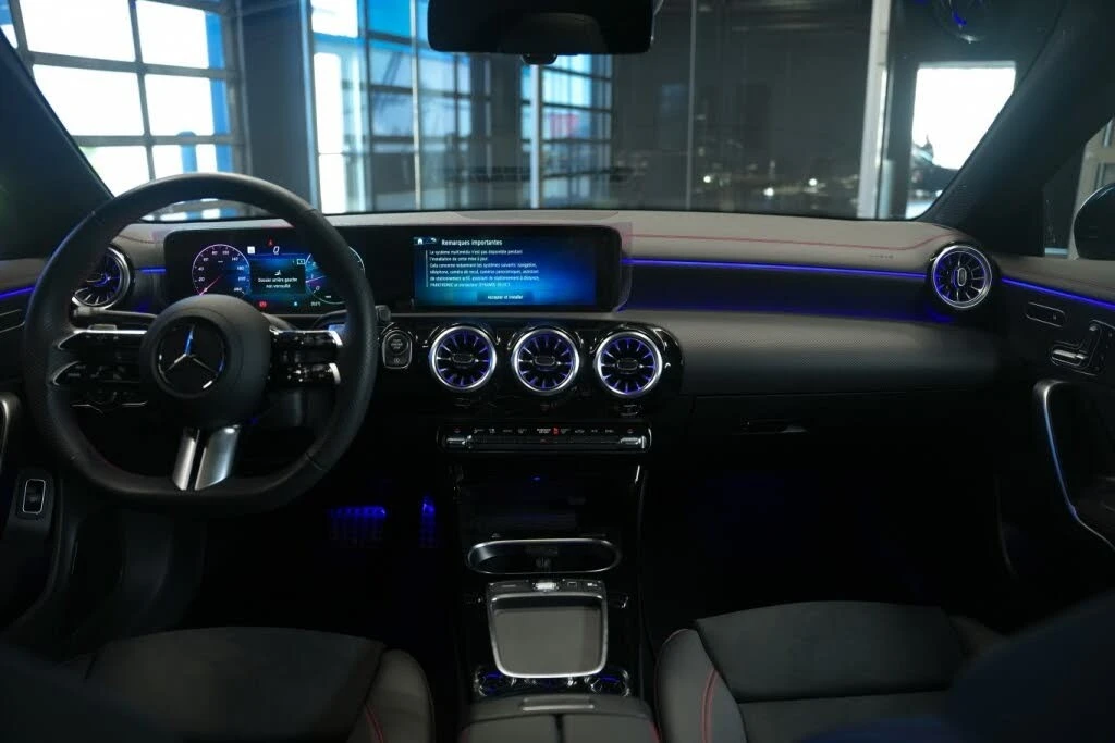 Mercedes-Benz CLA 250 4MATIC* AвтоКредит * (ЦЕНА ДО БГ), снимка 16 - Автомобили и джипове - 54429436
