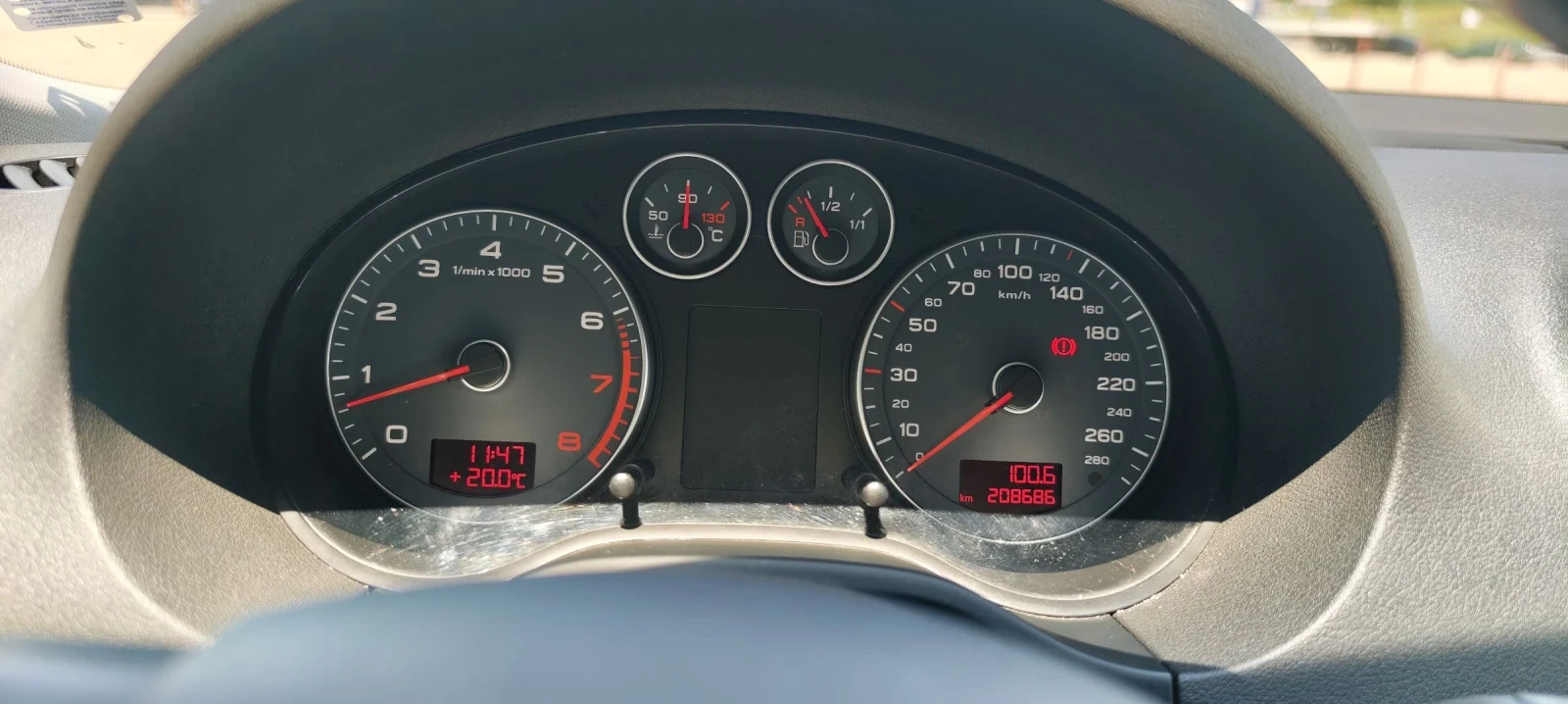 Audi A3 1.6 i, снимка 7 - Автомобили и джипове - 54778078