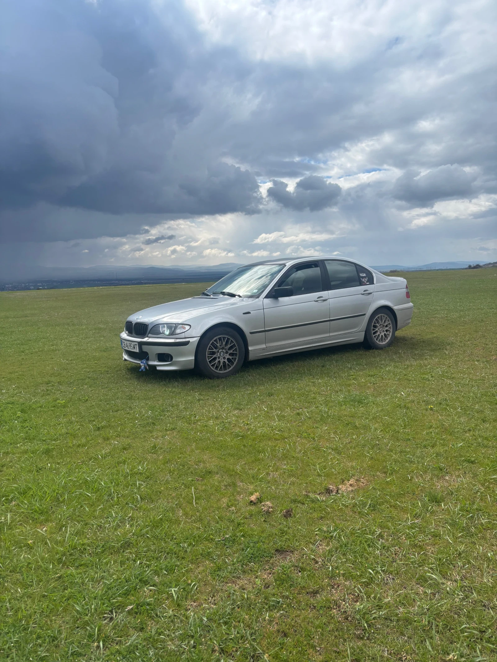 BMW 320 2.0D, снимка 6 - Автомобили и джипове - 54807284