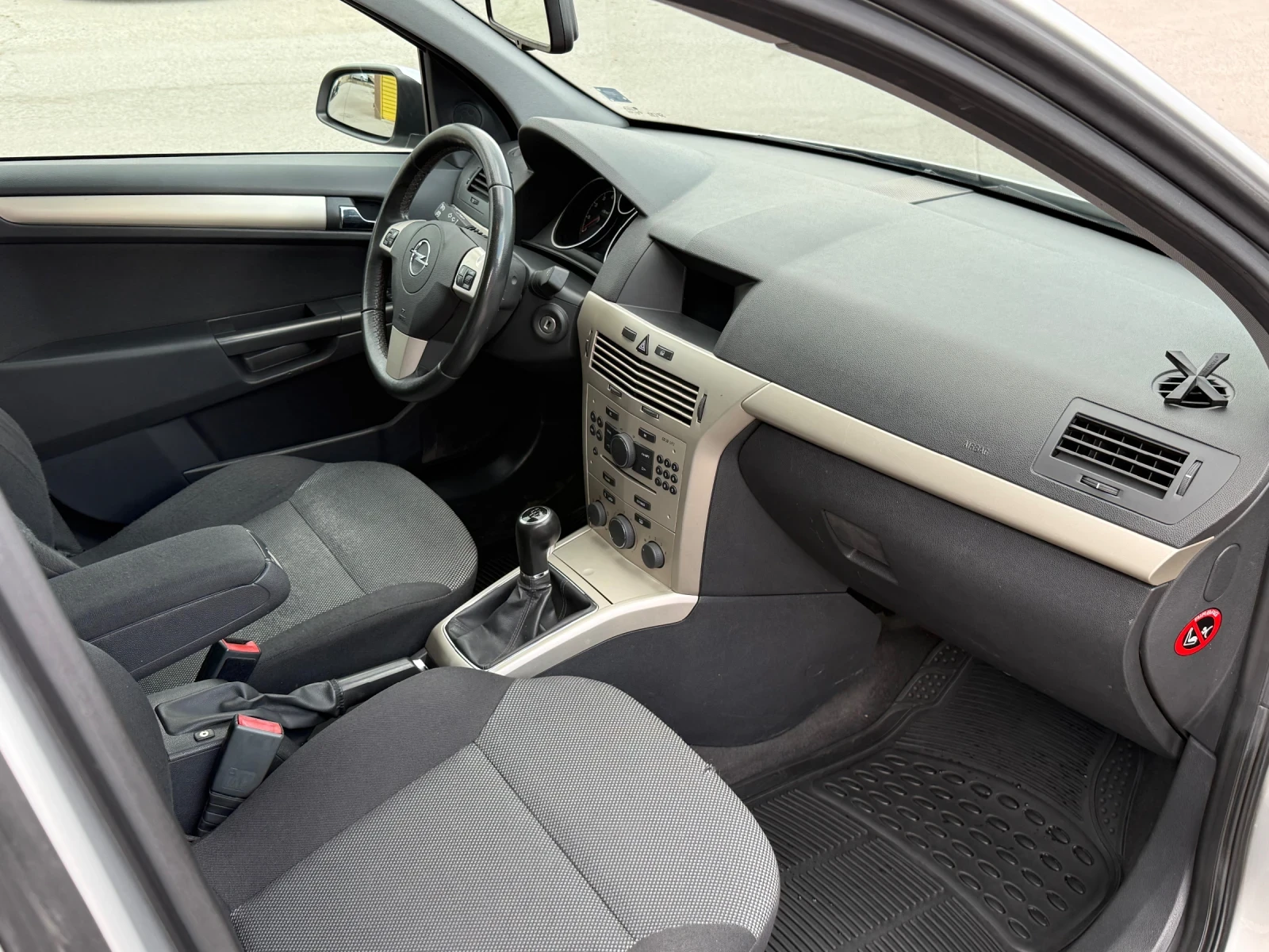 Opel Astra 1.6 115, снимка 7 - Автомобили и джипове - 54891363