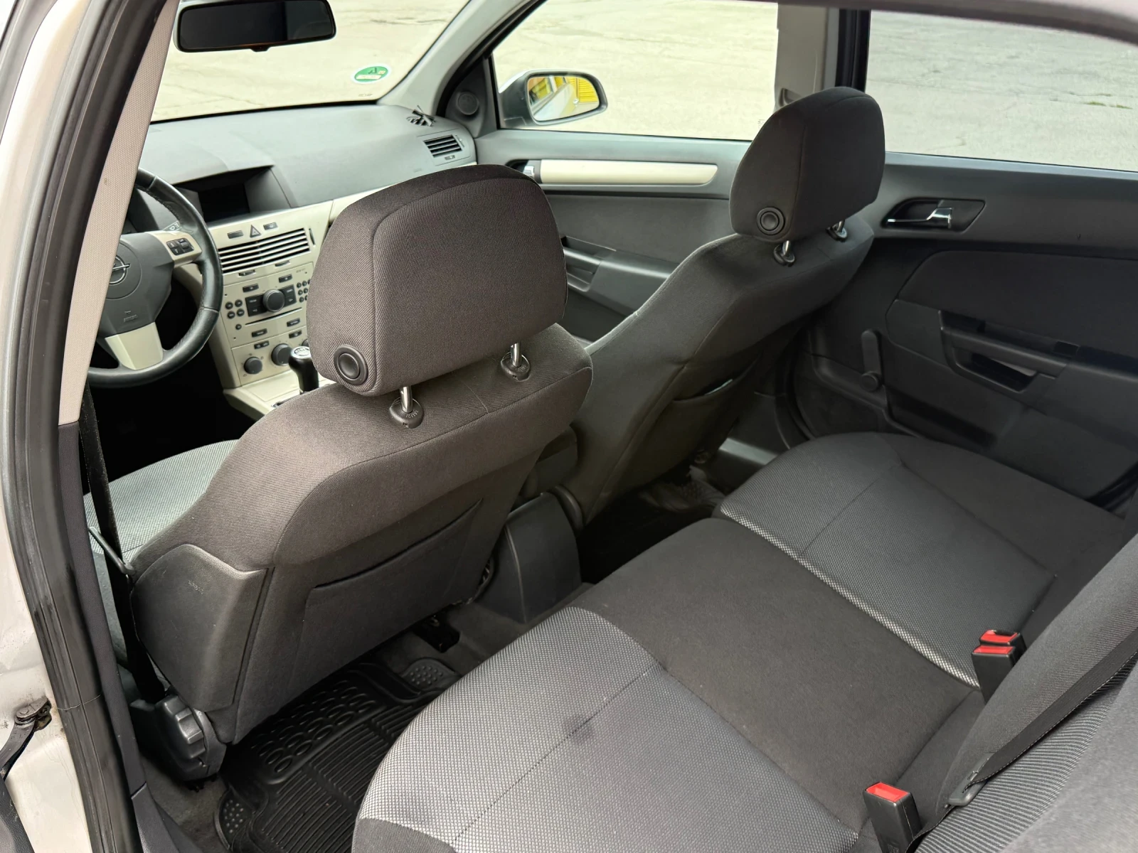 Opel Astra 1.6 115, снимка 9 - Автомобили и джипове - 54891363