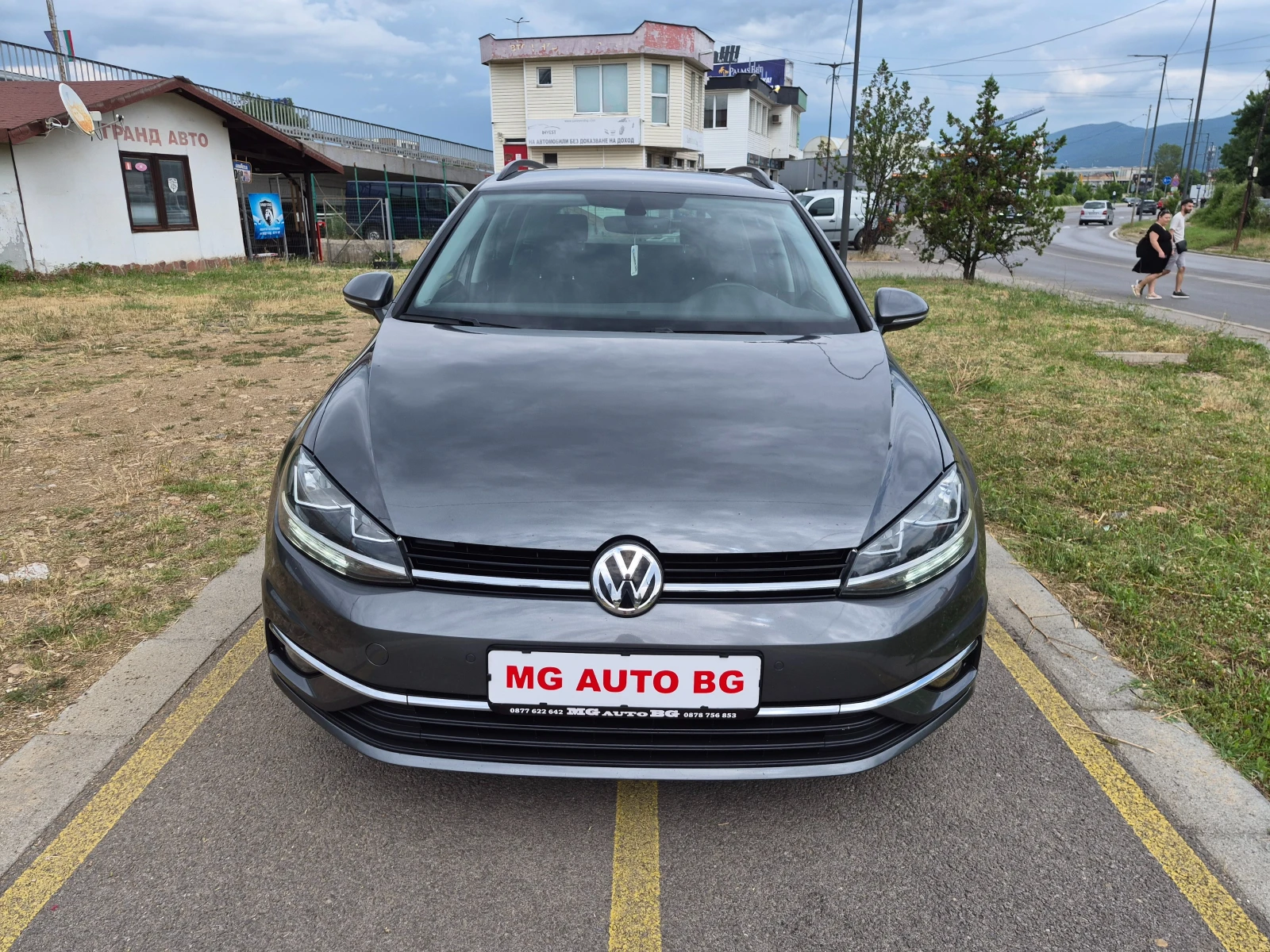 VW Golf Variant 1.6TDI, снимка 2 - Автомобили и джипове - 55000326