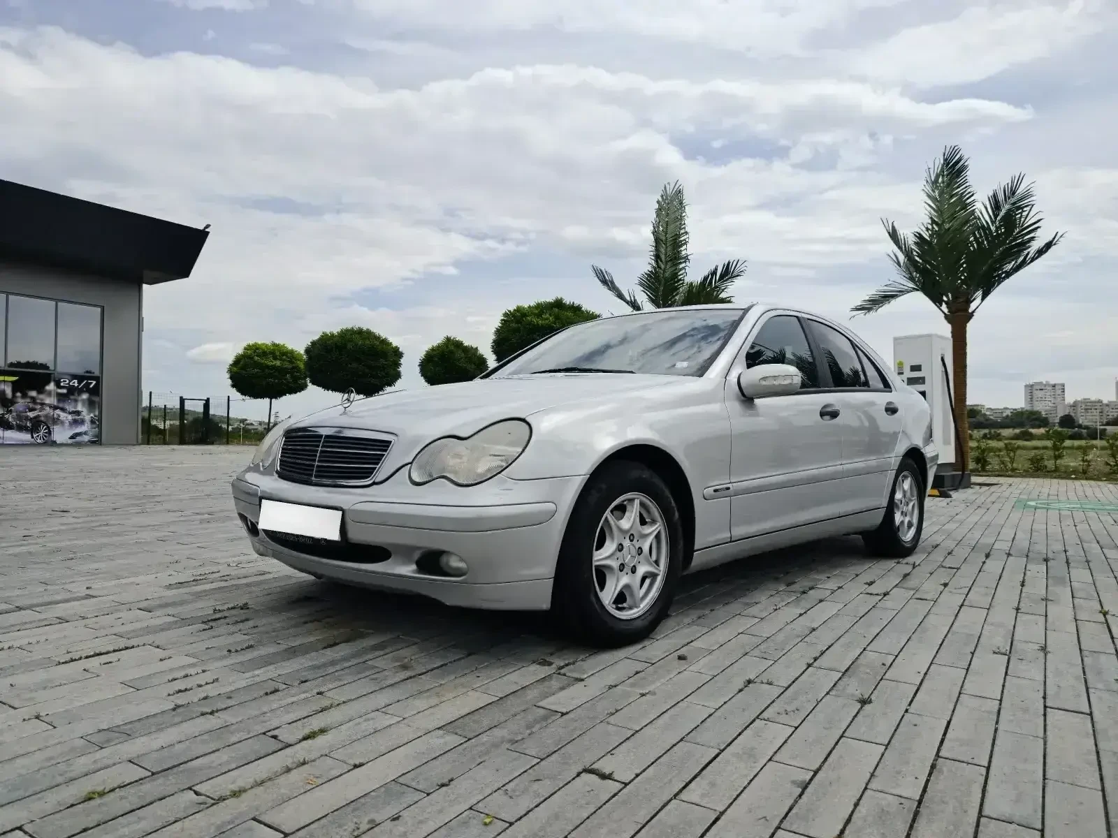 Mercedes-Benz C 180 Kompressor / LPG, снимка 1 - Автомобили и джипове - 55413004